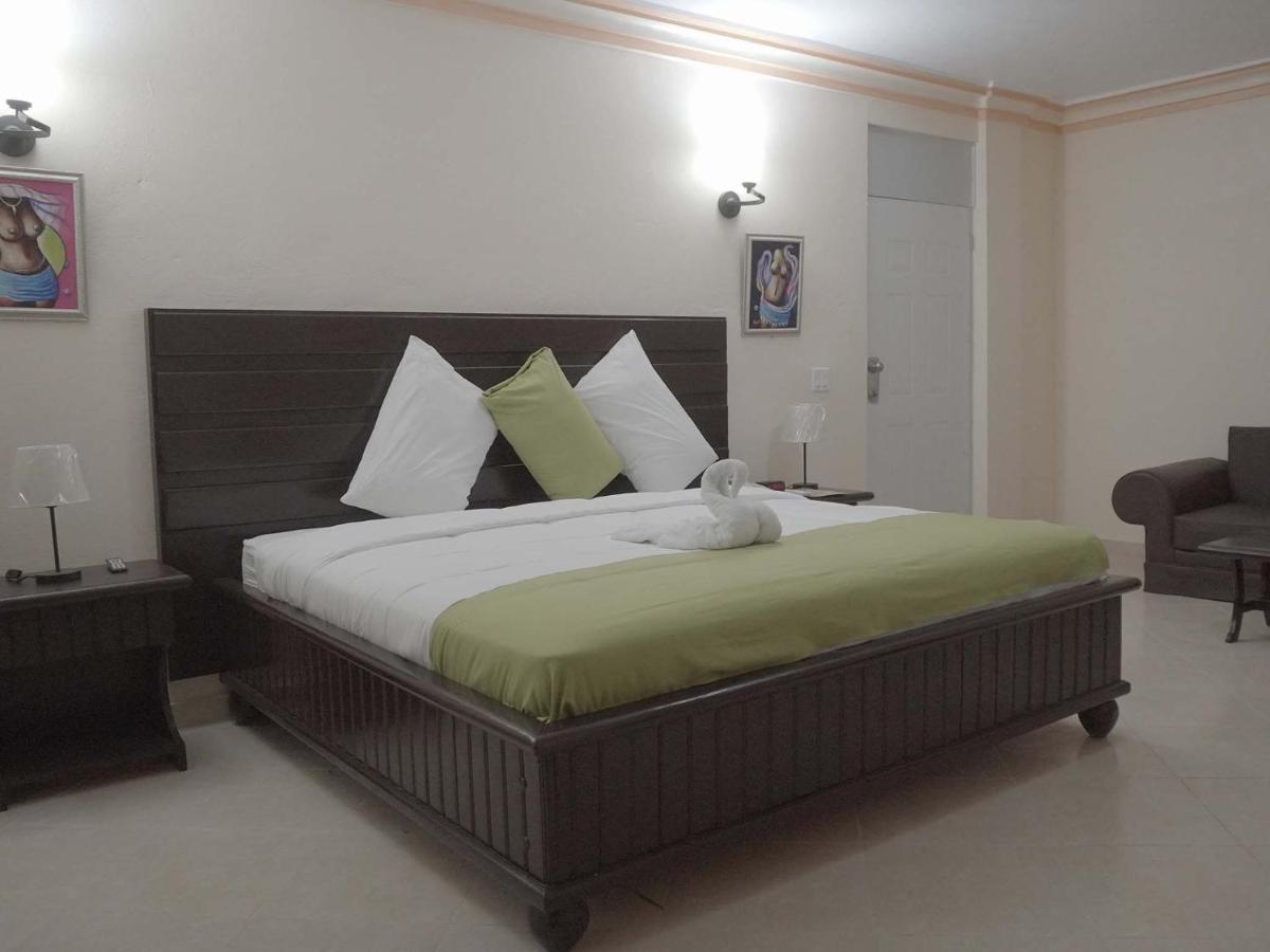 La Pepiniere Hotel Petionville Ngoại thất bức ảnh