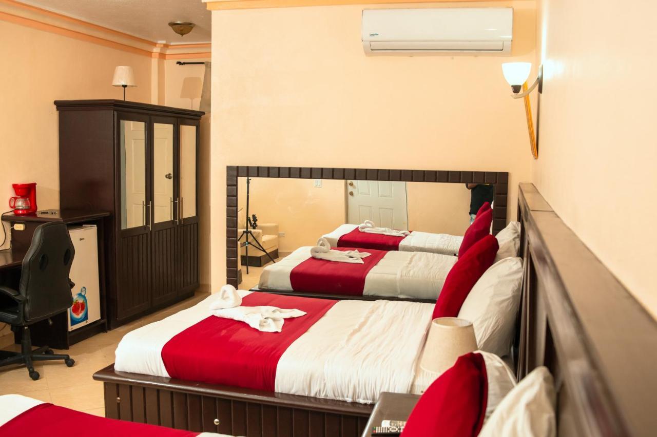 La Pepiniere Hotel Petionville Ngoại thất bức ảnh